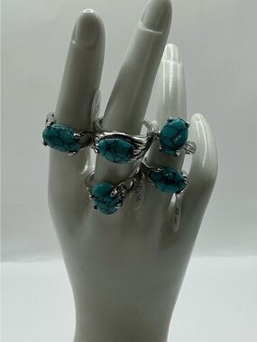 SET OF 5 MULTIPLE SIZED SILVER TONE FAUX TURQUOISE STATEMENT RINGS NWOT